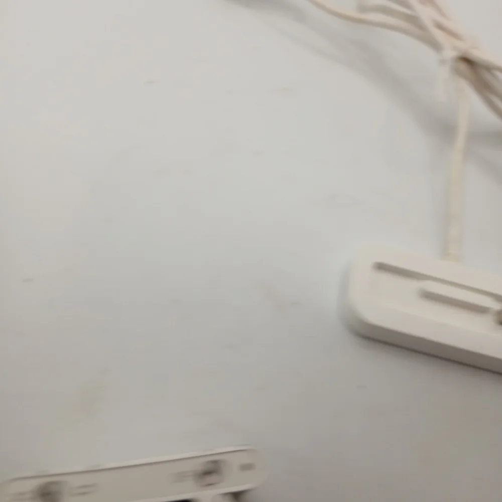 Apple iPod Shuffle 2nd Gen A1204 Silver / Gray -  MP3 Player Vintage  Untested - Picture 8 of 12